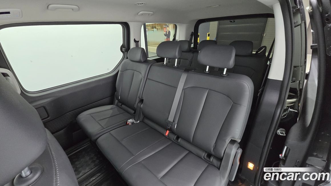 Hyundai Staria 2024