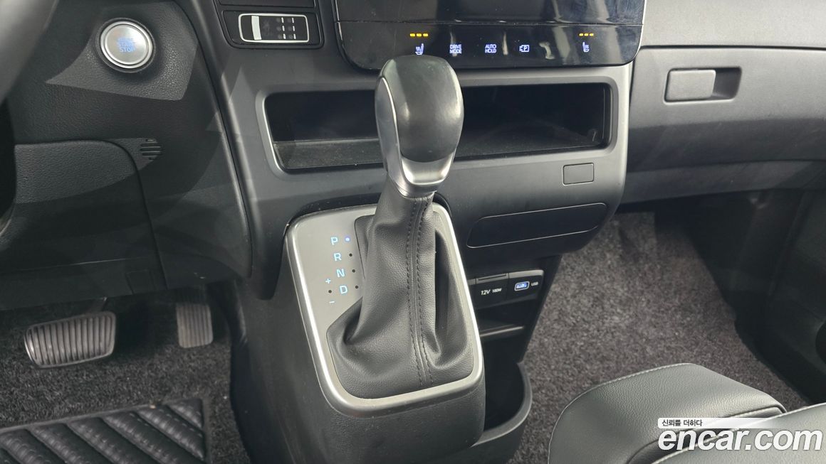 Hyundai Staria 2024