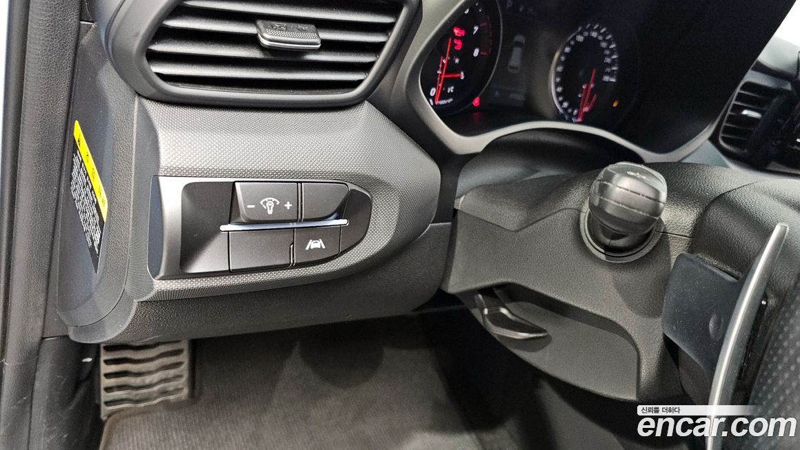Hyundai Veloster 2021