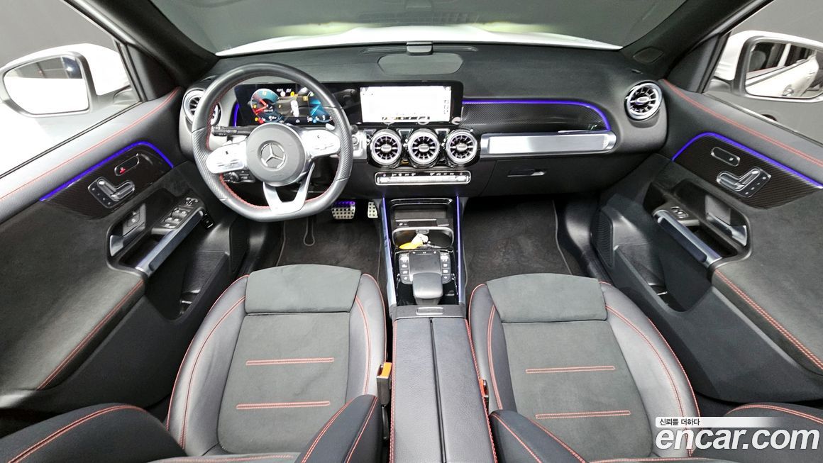 Mercedes-Benz GLB-Class 2023