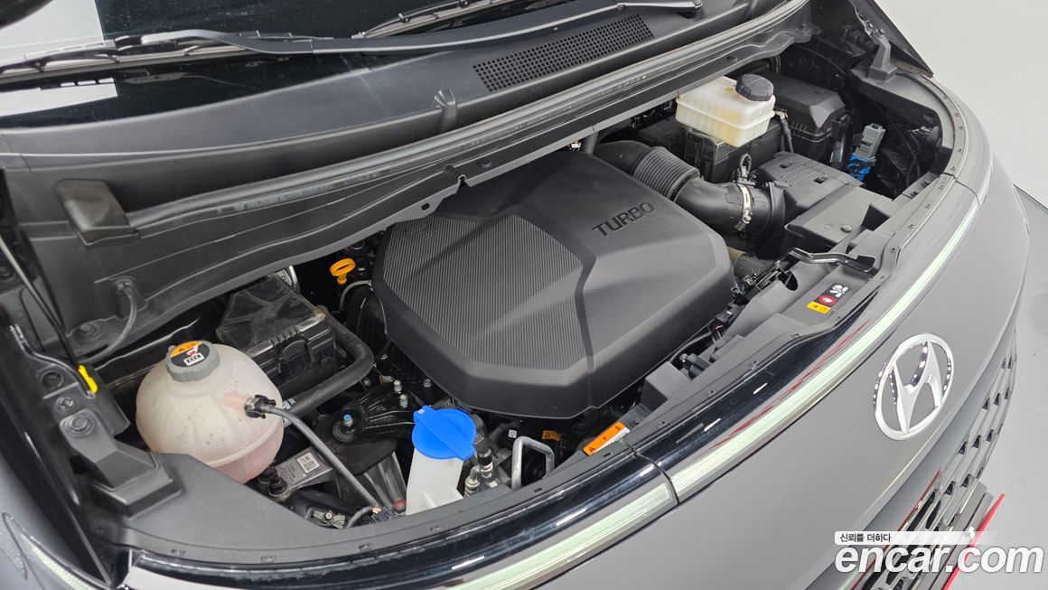 Hyundai Staria 2024