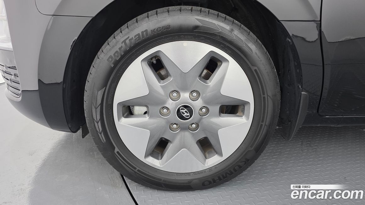 Hyundai Staria 2024