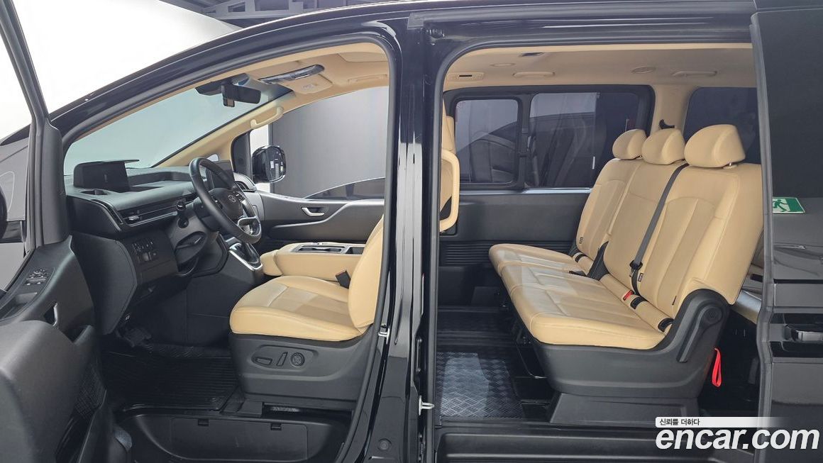 Hyundai Staria 2024