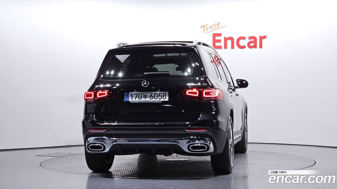 Mercedes-Benz GLB-Class 2021