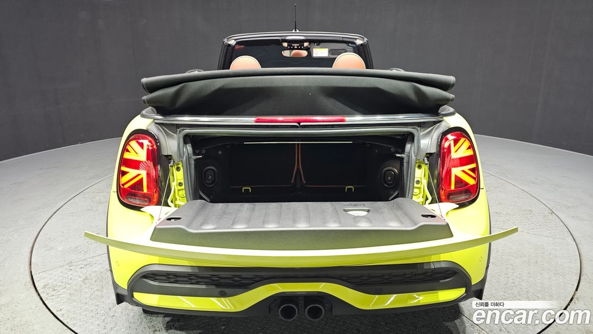 Mini Cooper Convertible 2024