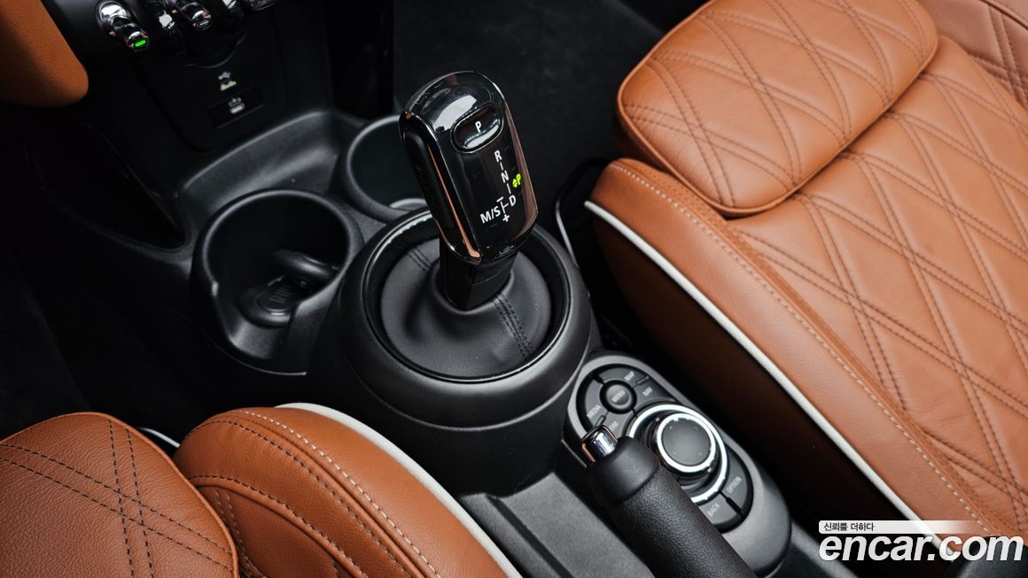 Mini Cooper Convertible 2024