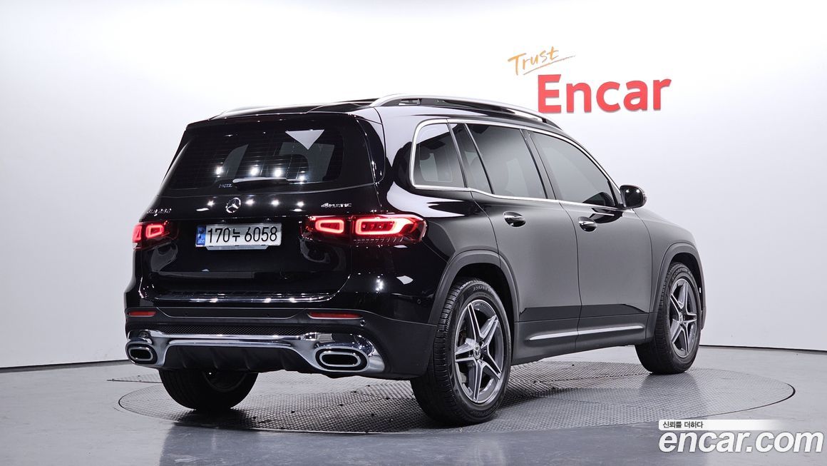 Mercedes-Benz GLB-Class 2021