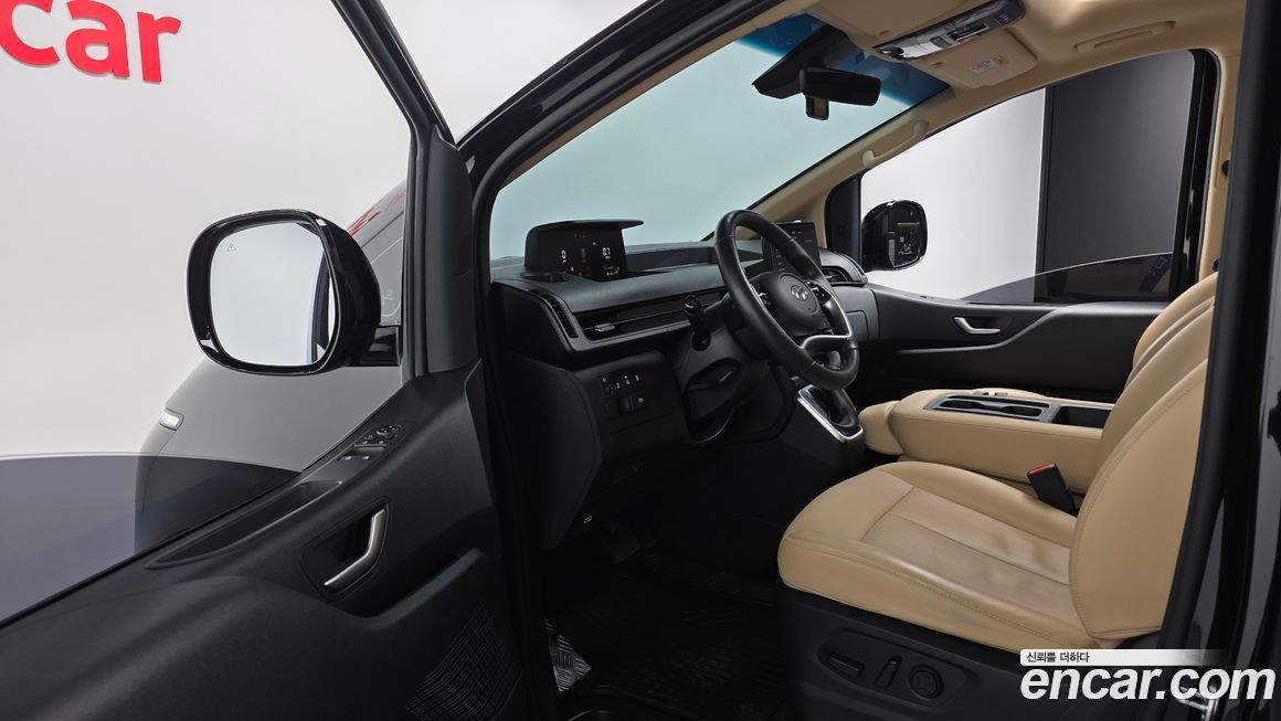 Hyundai Staria 2024