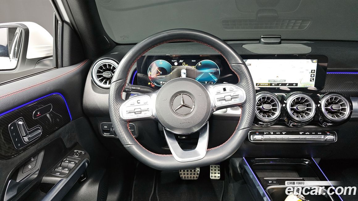 Mercedes-Benz GLB-Class 2023