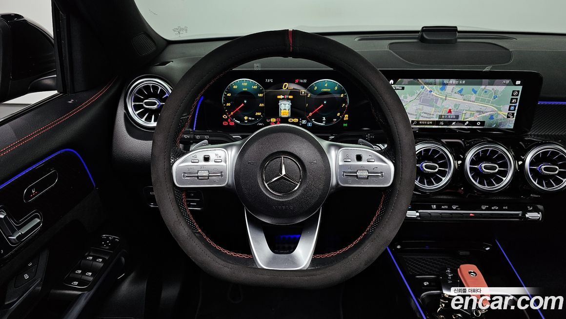 Mercedes-Benz GLB-Class 2021