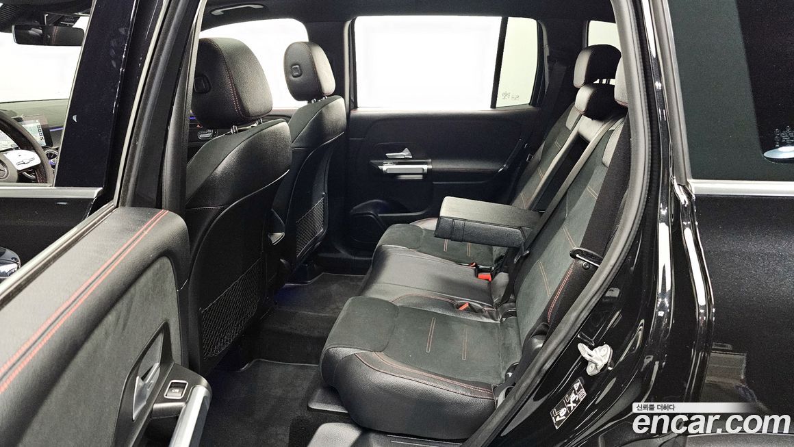 Mercedes-Benz GLB-Class 2021