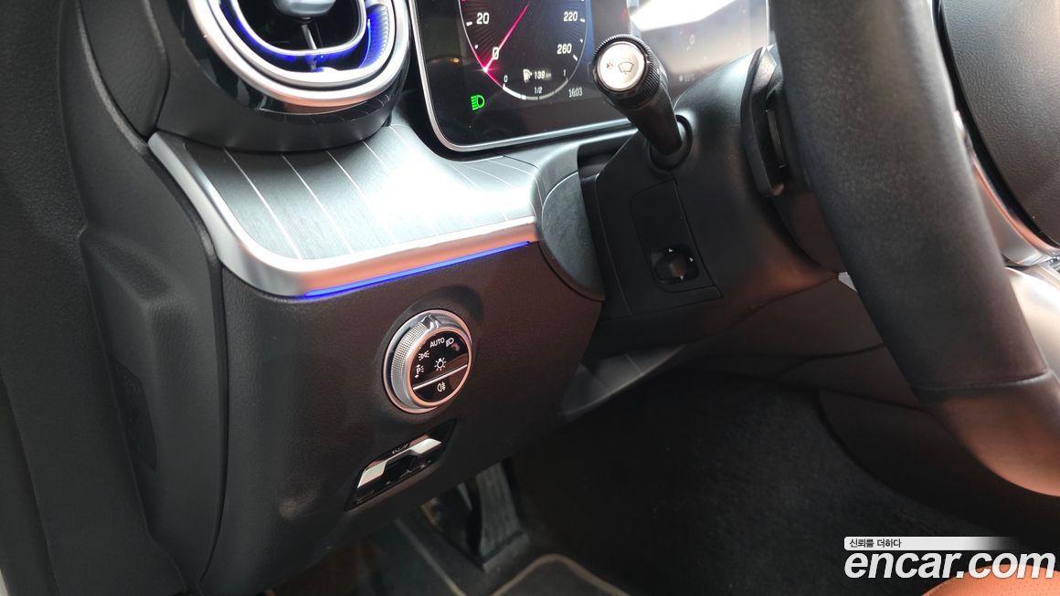 Mercedes-Benz C-Class 2023