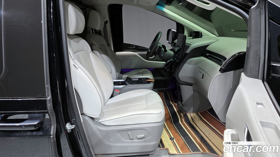 Hyundai Staria 2023