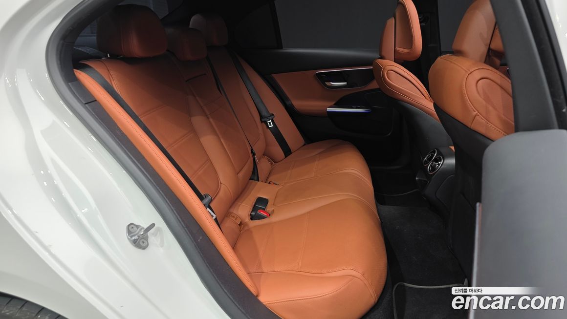 Mercedes-Benz C-Class 2023