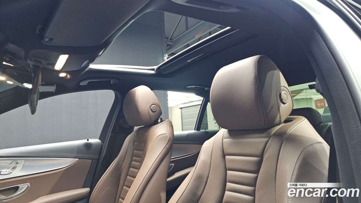Mercedes-Benz E-Class 2021