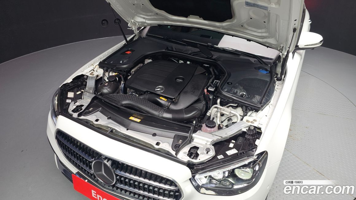 Mercedes-Benz E-Class 2021