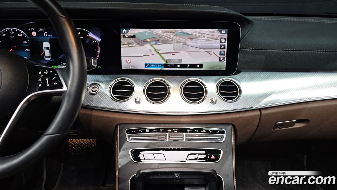Mercedes-Benz E-Class 2021