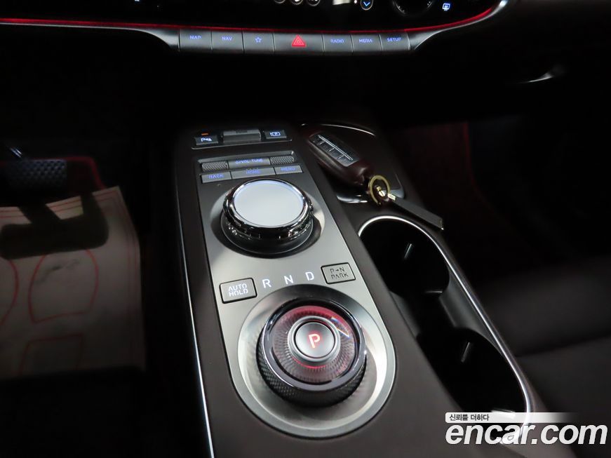Genesis GV70 2024