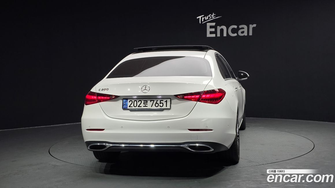 Mercedes-Benz C-Class 2023
