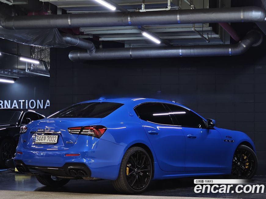 Maserati Ghibli 2021