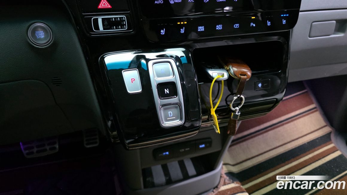 Hyundai Staria 2023