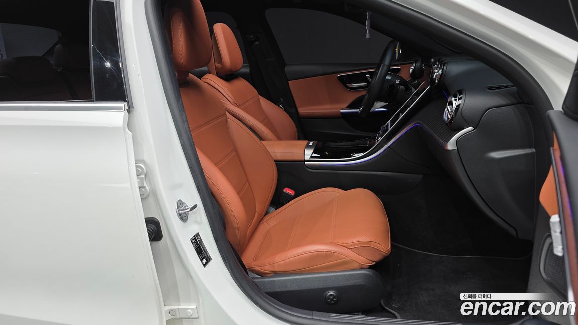 Mercedes-Benz C-Class 2023