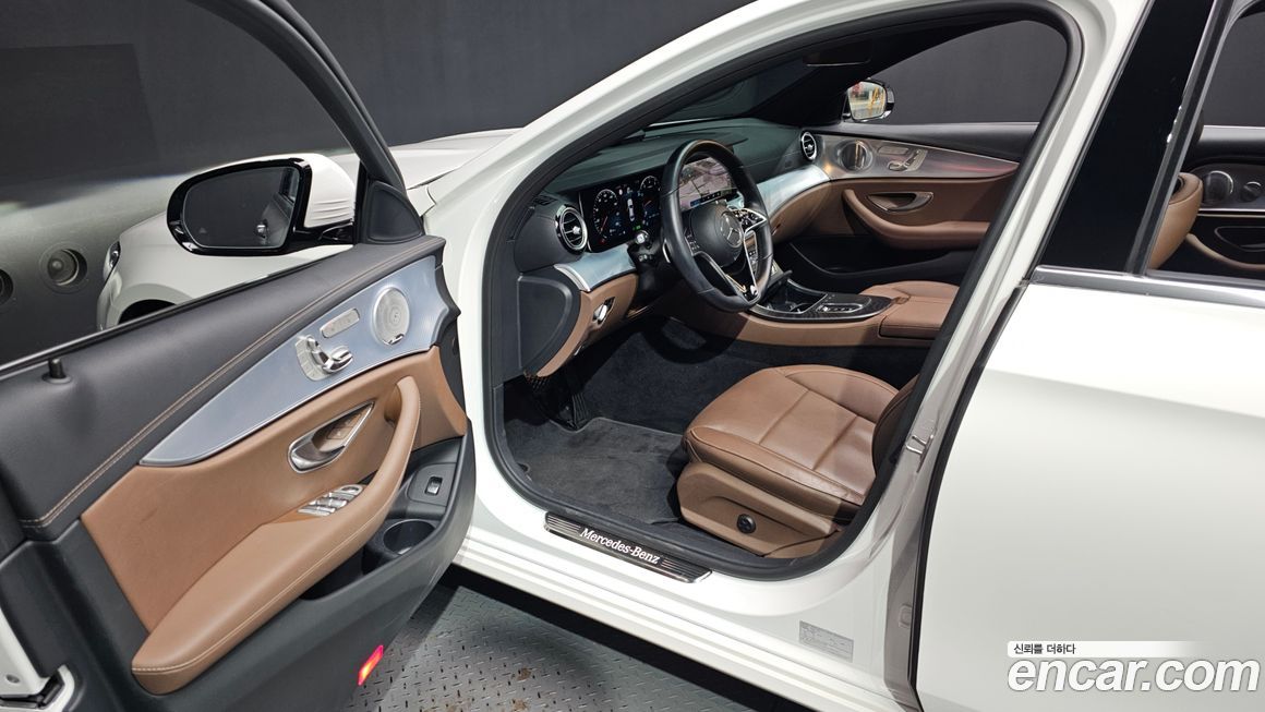 Mercedes-Benz E-Class 2021