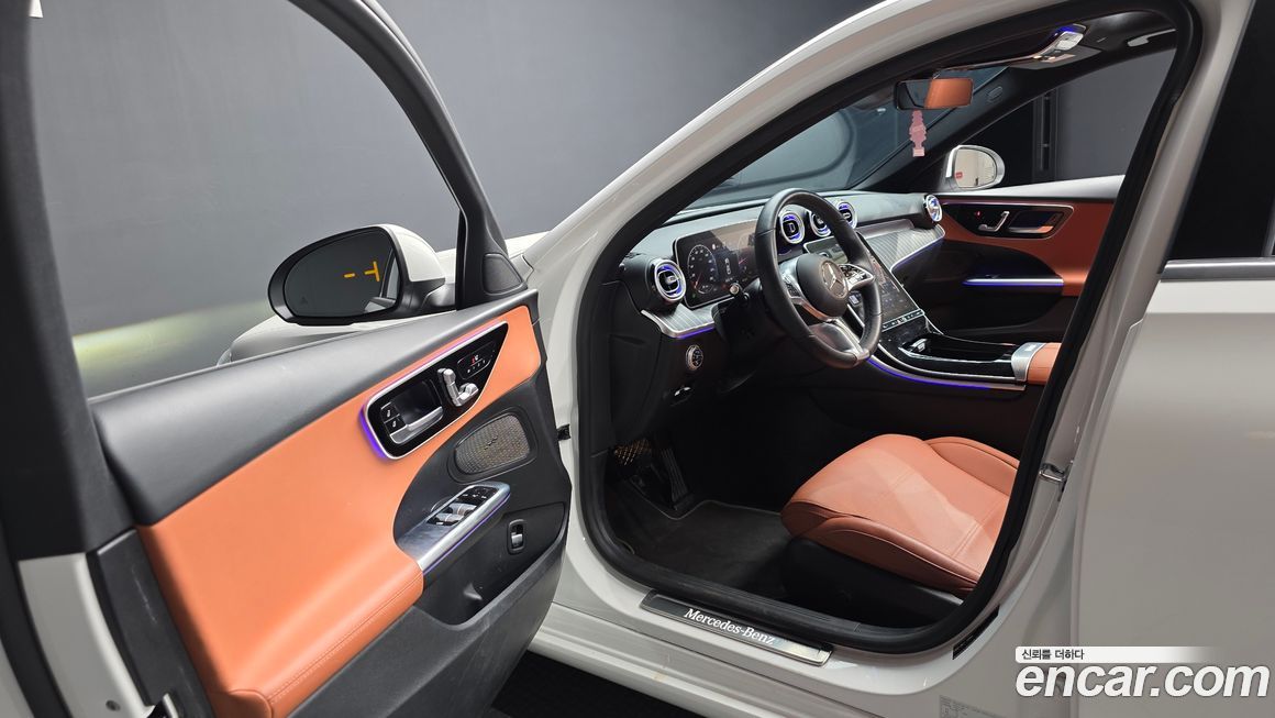 Mercedes-Benz C-Class 2023