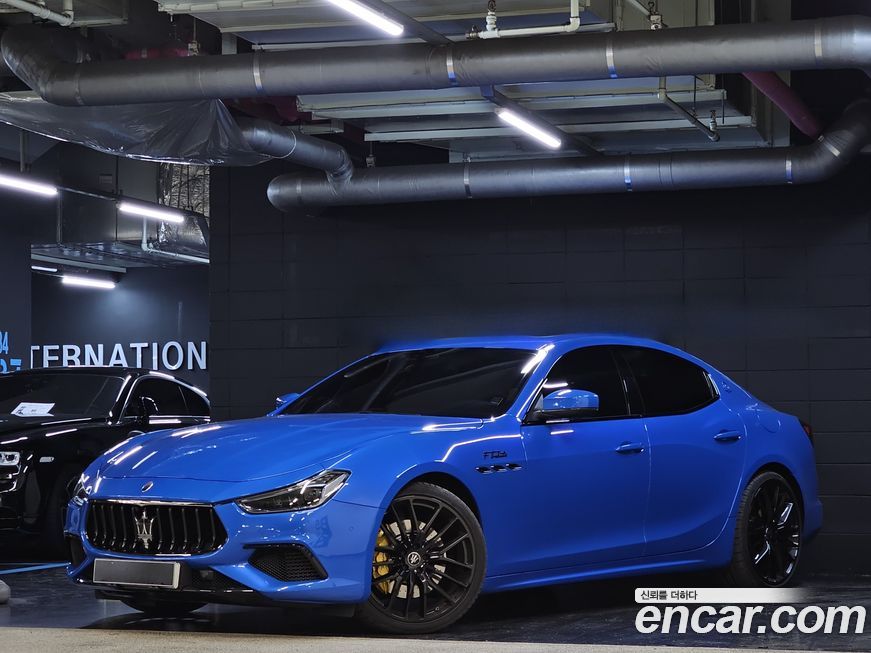 Maserati Ghibli 2021