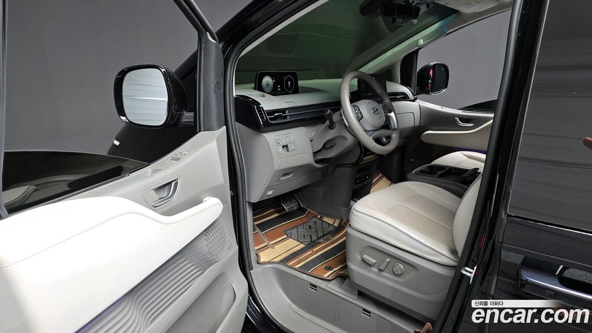 Hyundai Staria 2023