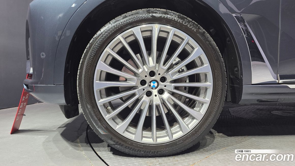 BMW X7 2022