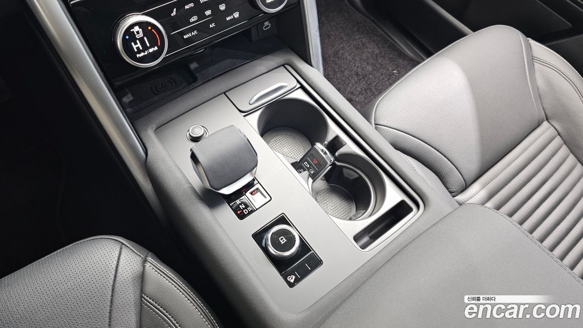 Land Rover Discovery 2025