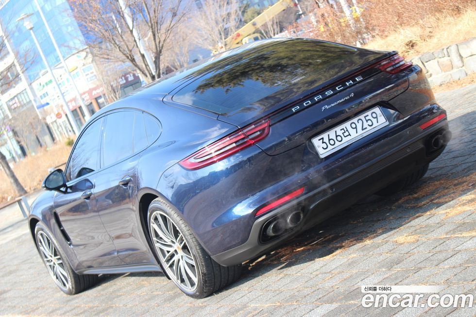 Porsche Panamera 2020