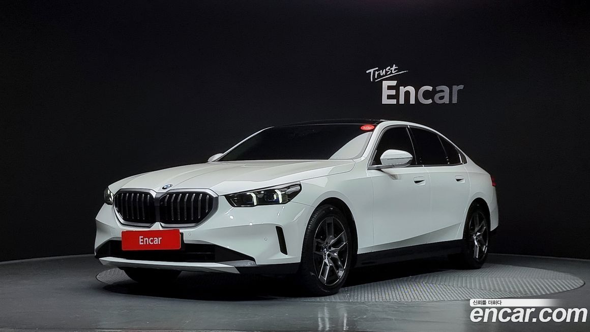 BMW 5-Series 2025