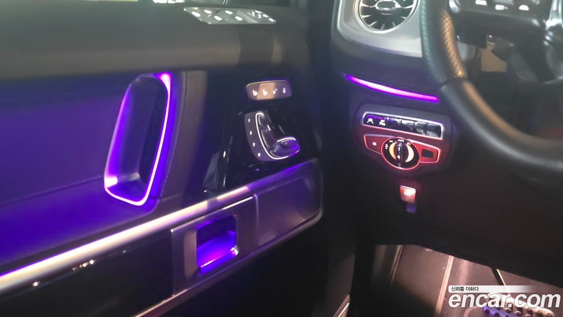 Mercedes-Benz G-Class 2024