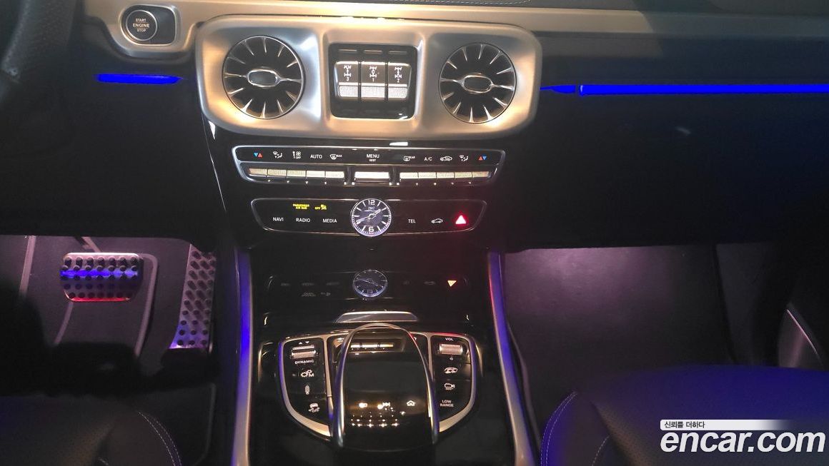 Mercedes-Benz G-Class 2024