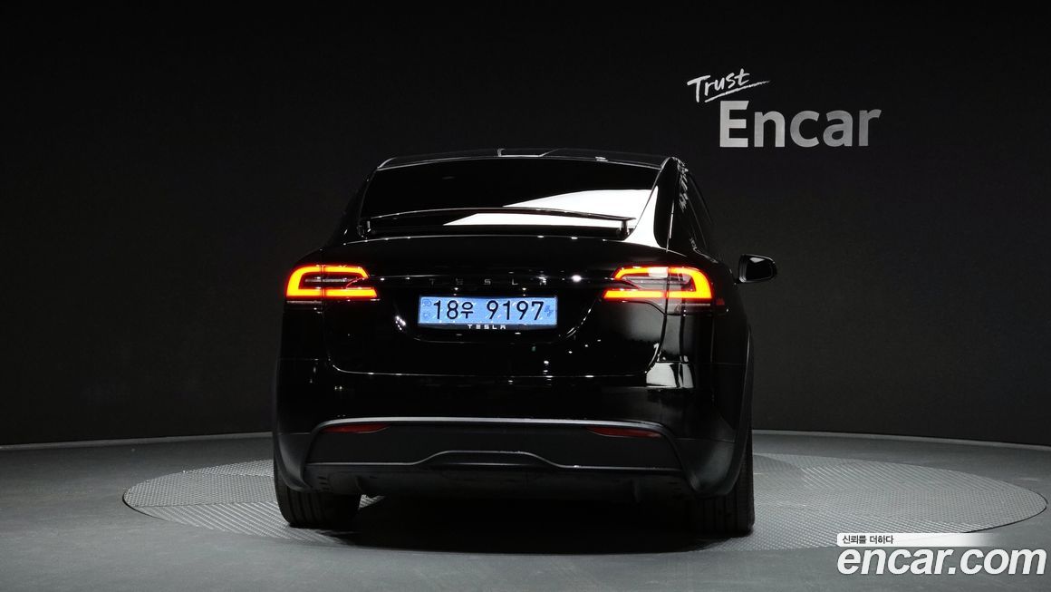 Tesla Model X 2023