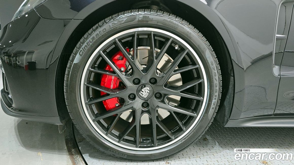 Porsche Panamera 2023