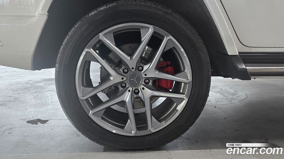 Mercedes-Benz G-Class 2024