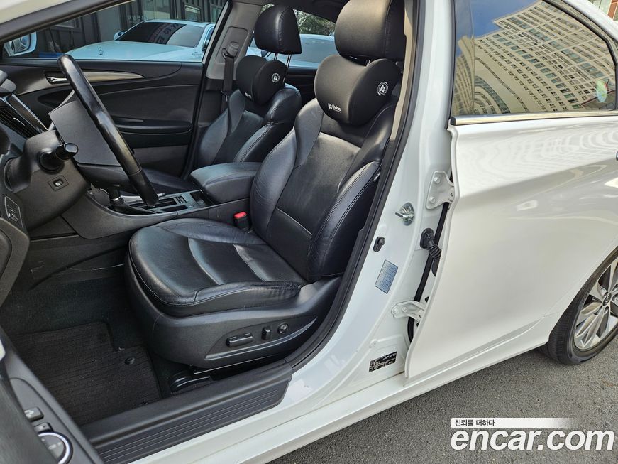 Hyundai Sonata 2013