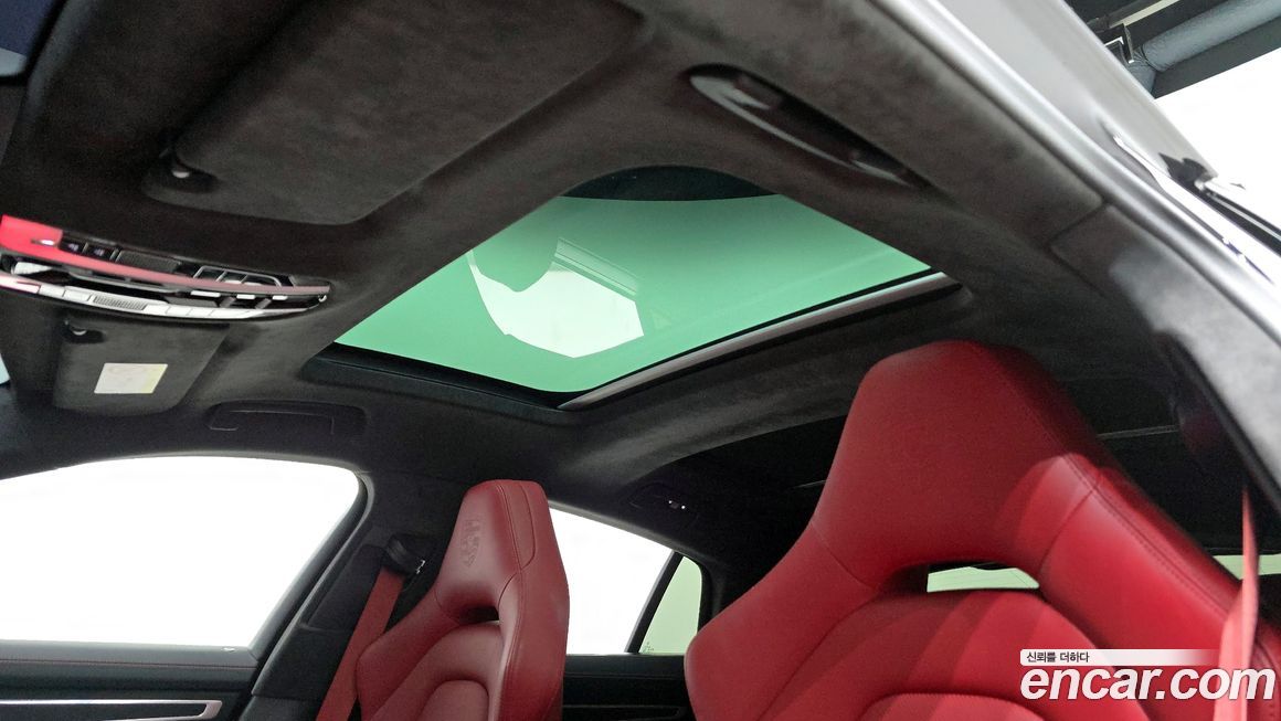 Porsche Panamera 2023