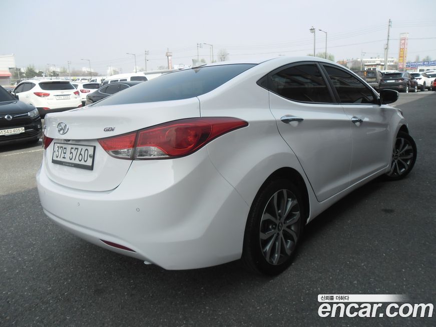 Hyundai AVANTE 2014