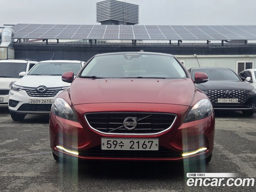 Volvo V40 2014