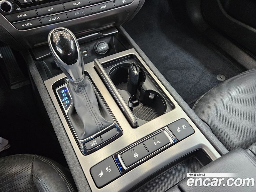 Hyundai Genesis 2015