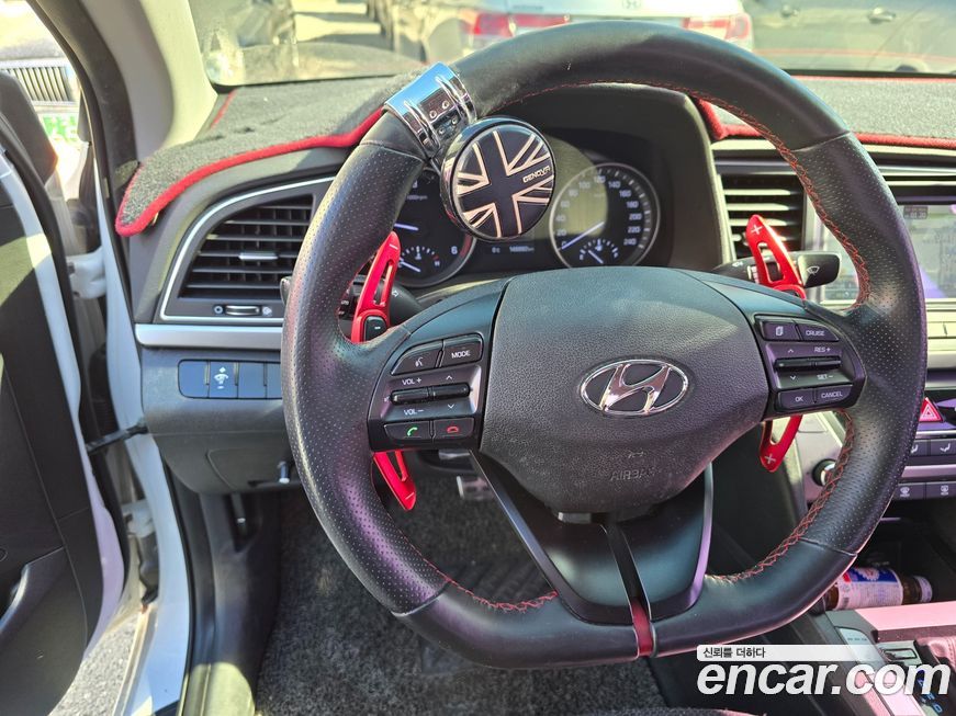 Hyundai AVANTE 2016