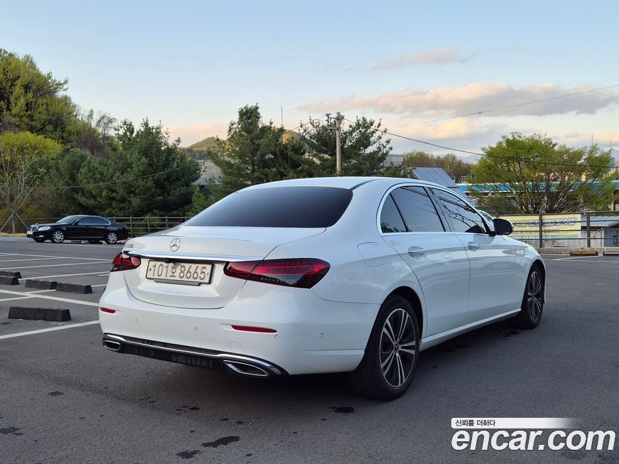 Mercedes-Benz E-Class 2021