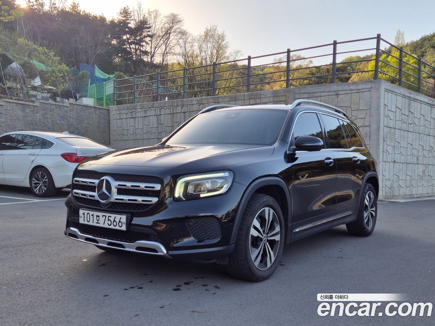 Mercedes-Benz GLB-Class 2020