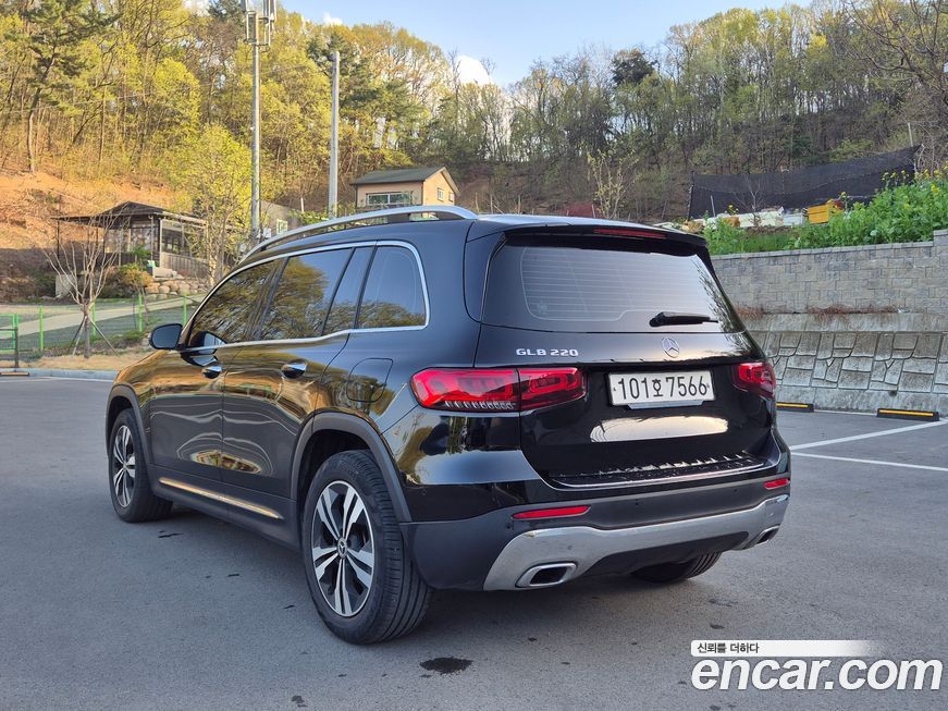 Mercedes-Benz GLB-Class 2020