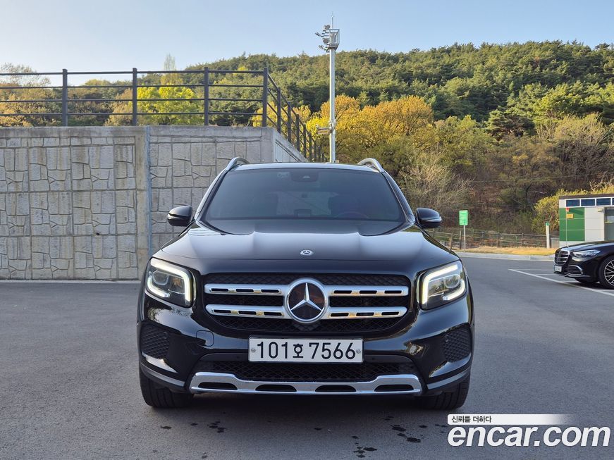 Mercedes-Benz GLB-Class 2020