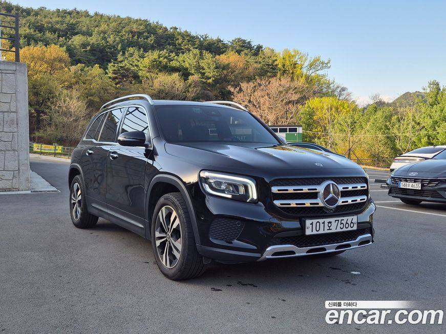 Mercedes-Benz GLB-Class 2020
